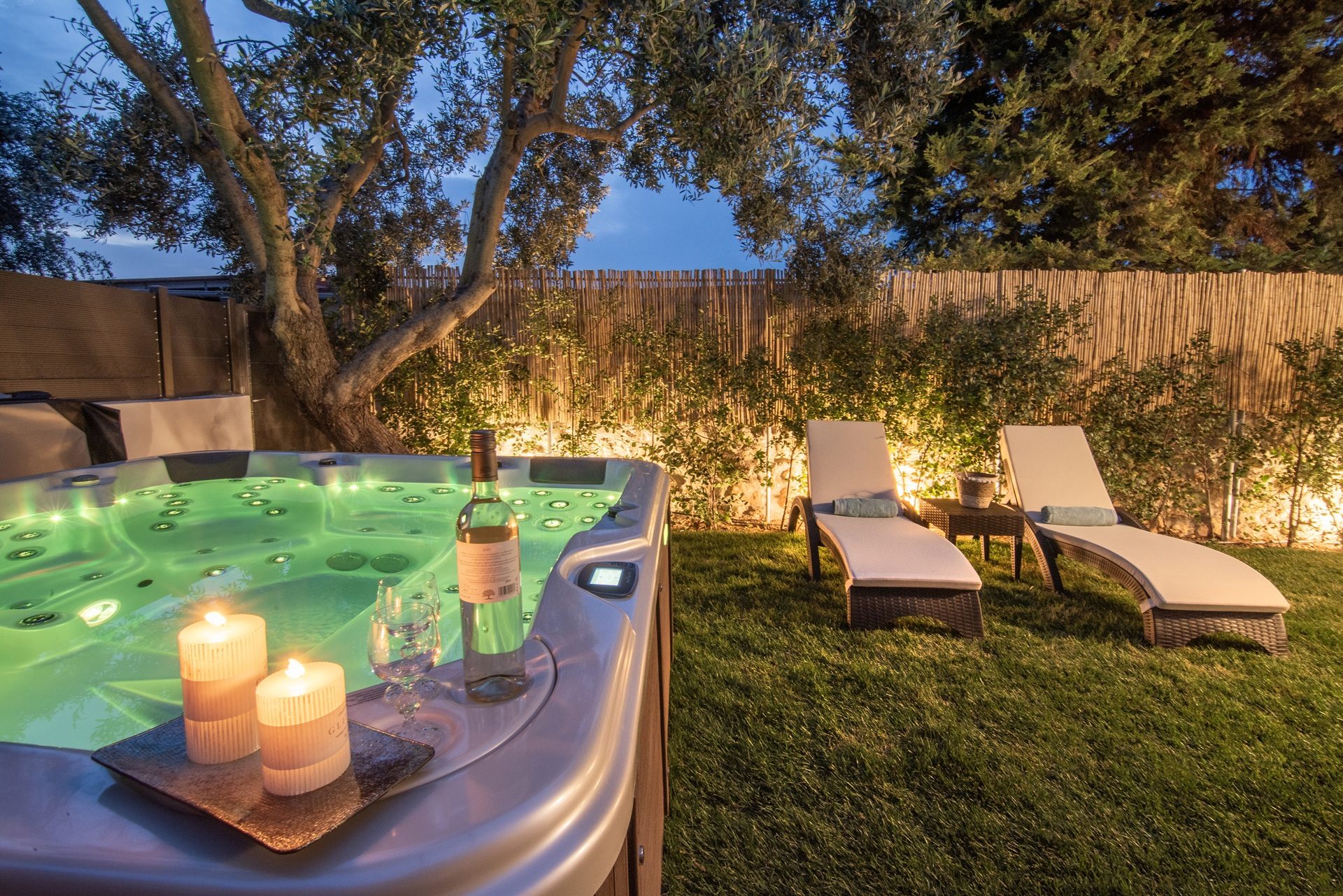 Olive Spa House - private jacuzzi at night